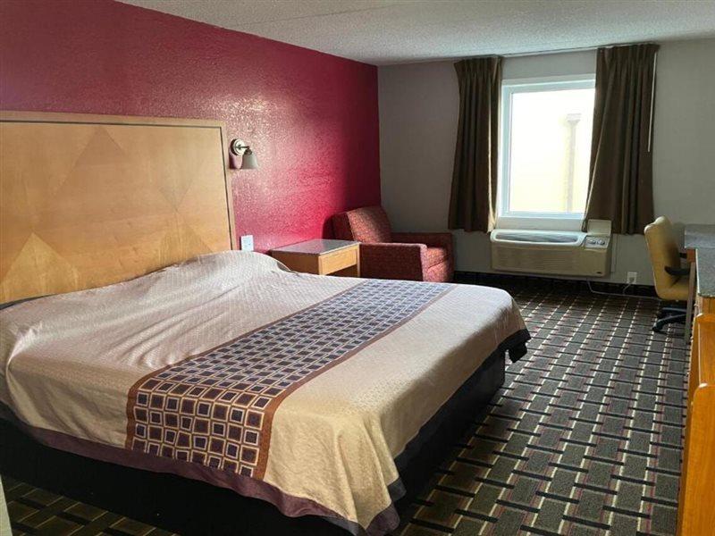 Red Roof Inn Richmond, Va - W Broad St Henrico Exterior photo