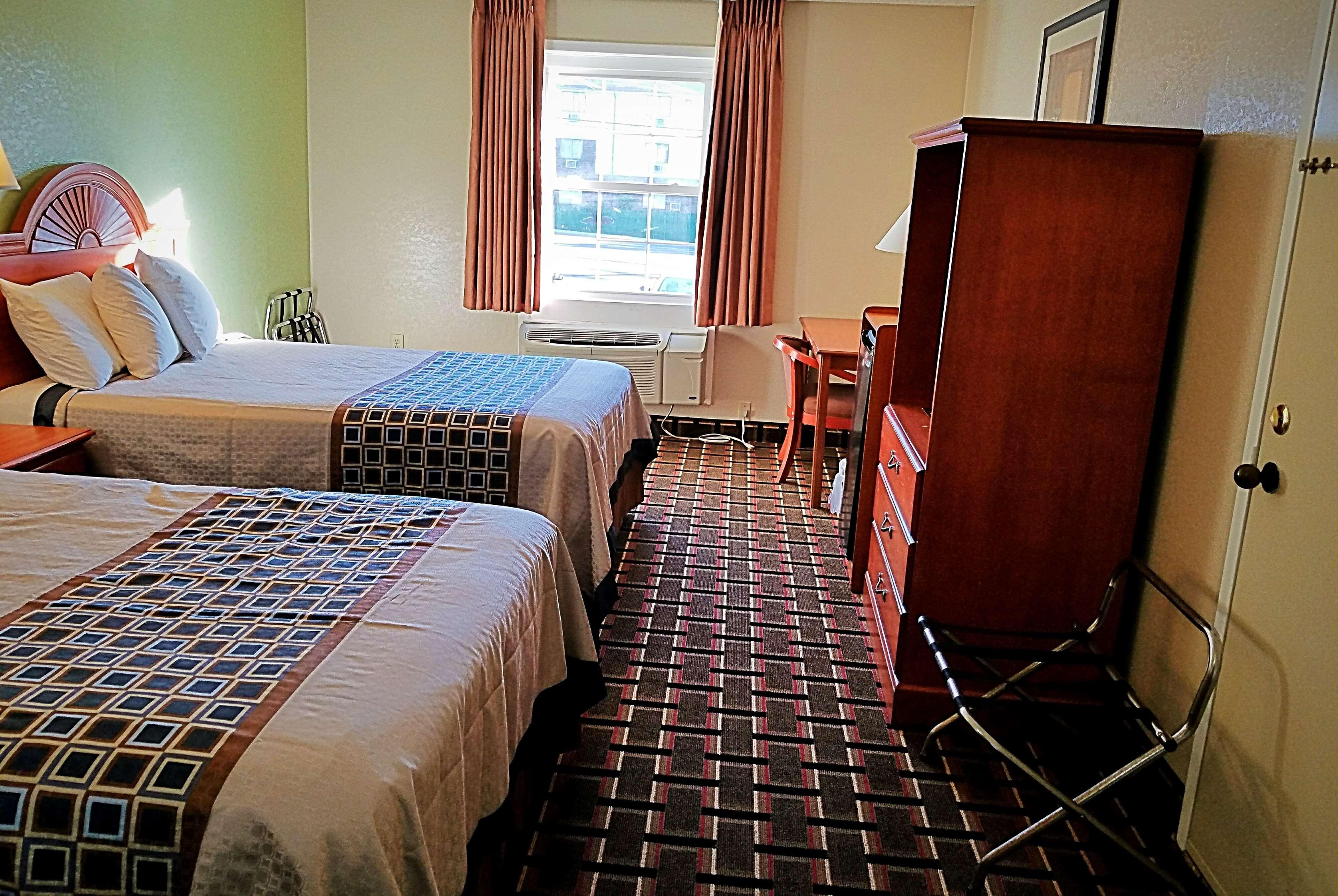 Red Roof Inn Richmond, Va - W Broad St Henrico Exterior photo