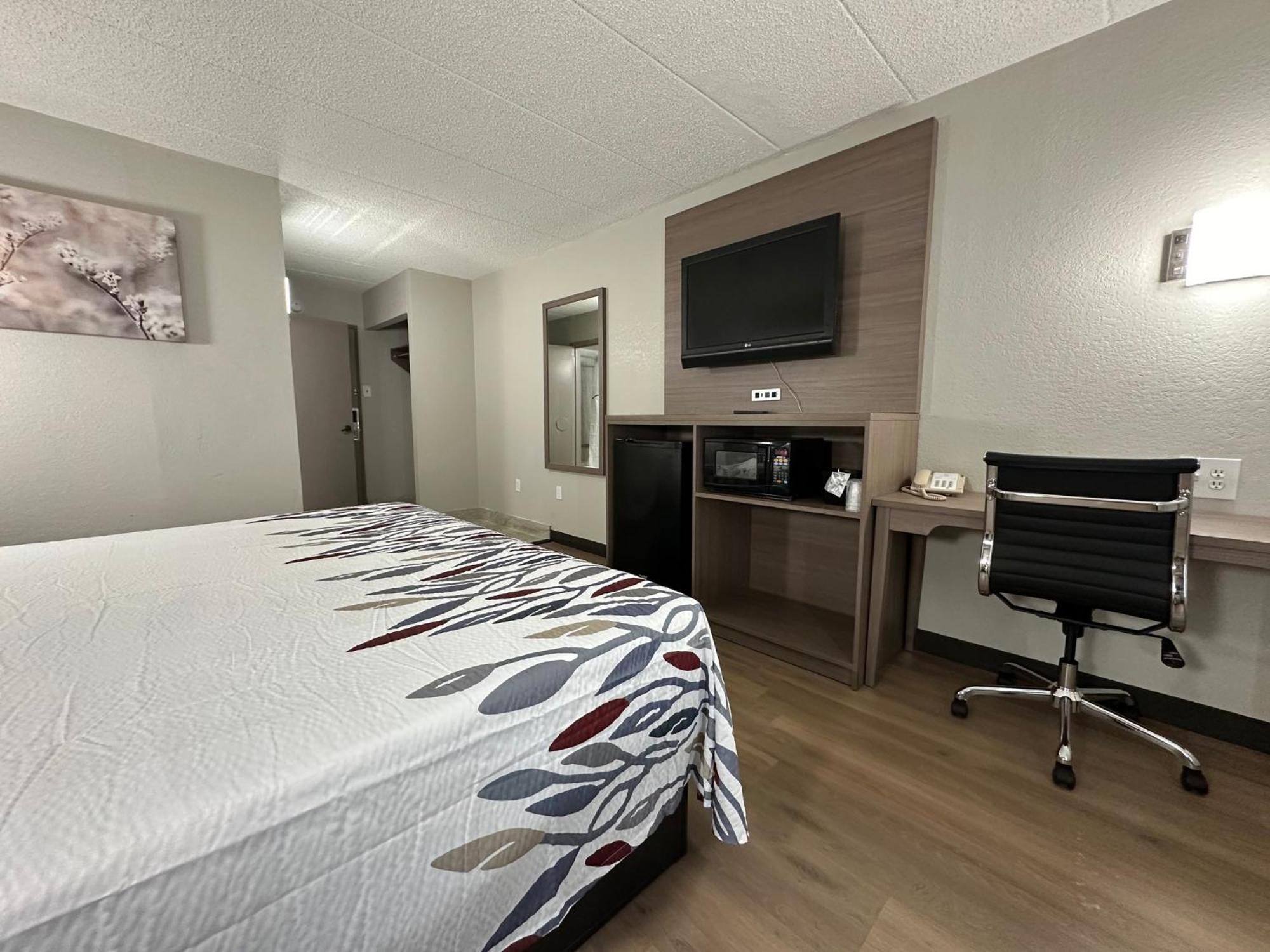 Red Roof Inn Richmond, Va - W Broad St Henrico Exterior photo